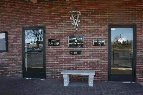 Animal Clinic of Antioch Annex, Kansas, Kansas City